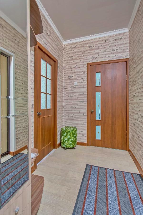 Cozy apartment on Rozybakiev 145. Atakent Almati Kültér fotó