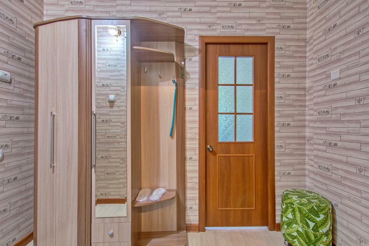 Cozy apartment on Rozybakiev 145. Atakent Almati Kültér fotó